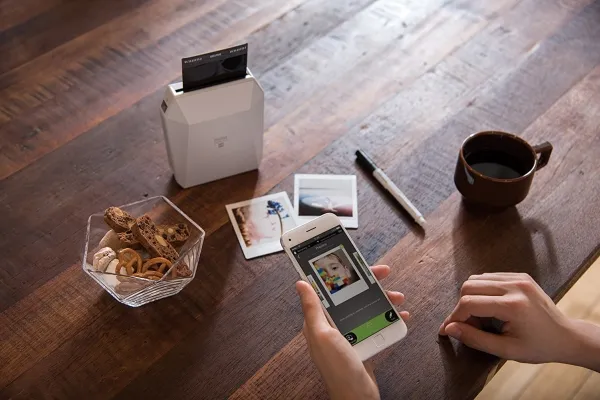 Fujifilm instax SHARE SP-3 SQ - Printer - farve - LED - 72 x 86 mm - kapacitet: 10 fotos - Wi-Fi(n) - hvid