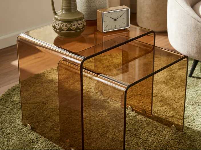 Set van 2 bijzettafels KENDALL Veiligheidsglas Bruin