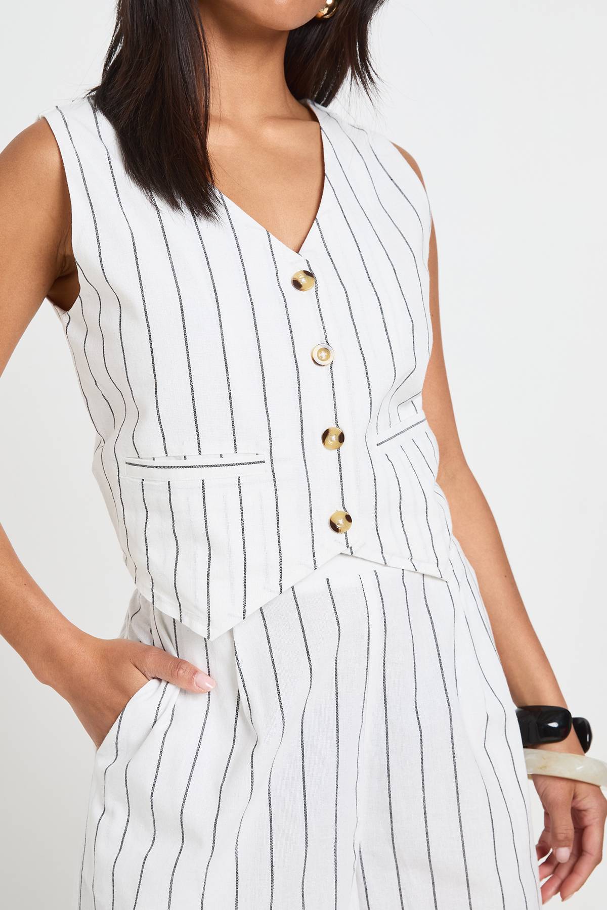 boohoo Ensemble Petite Gilet Rayé Aspect Lin & Short Coupe Décontractée