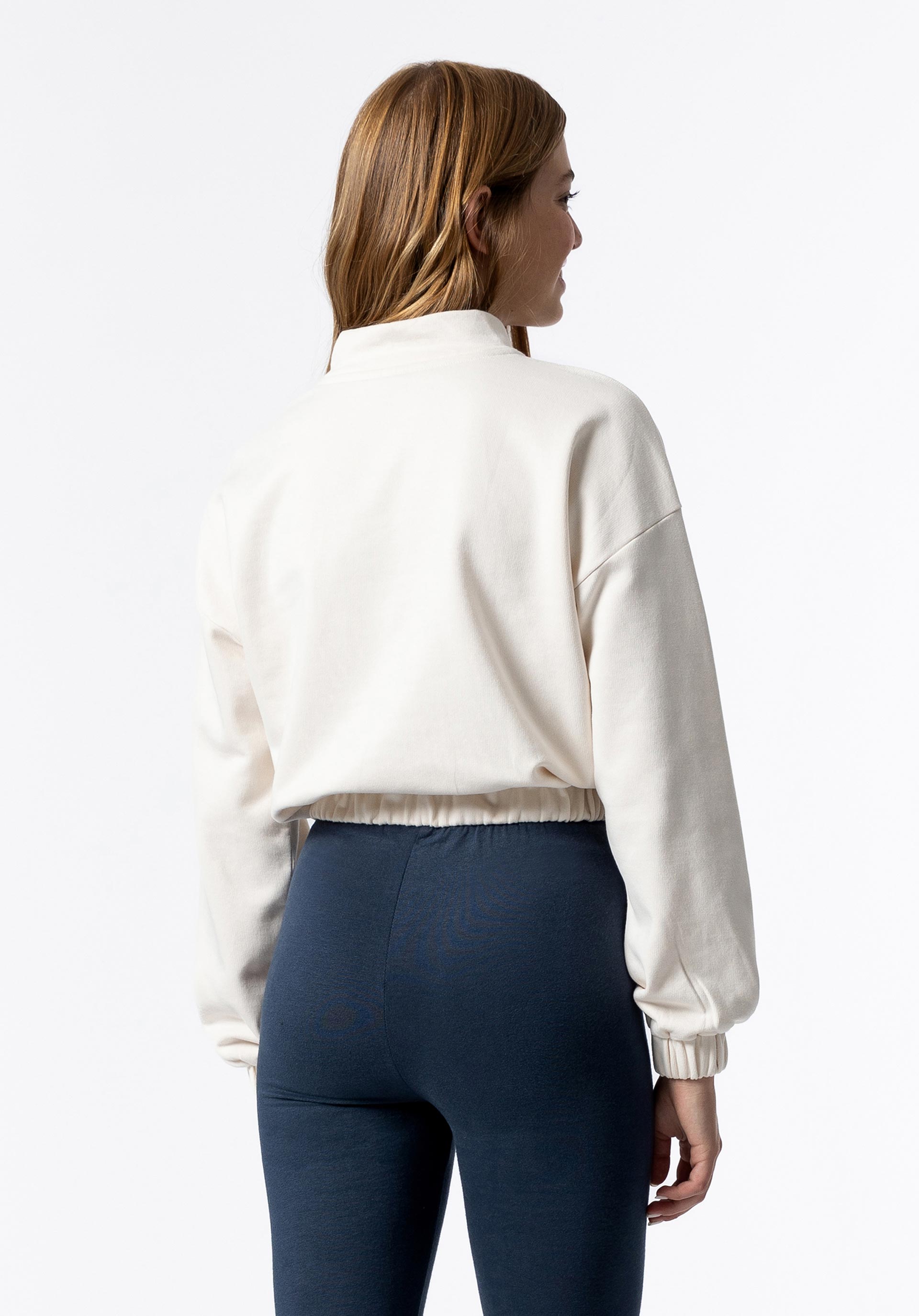 Sweatshirt com Fecho e Bolso Frontais