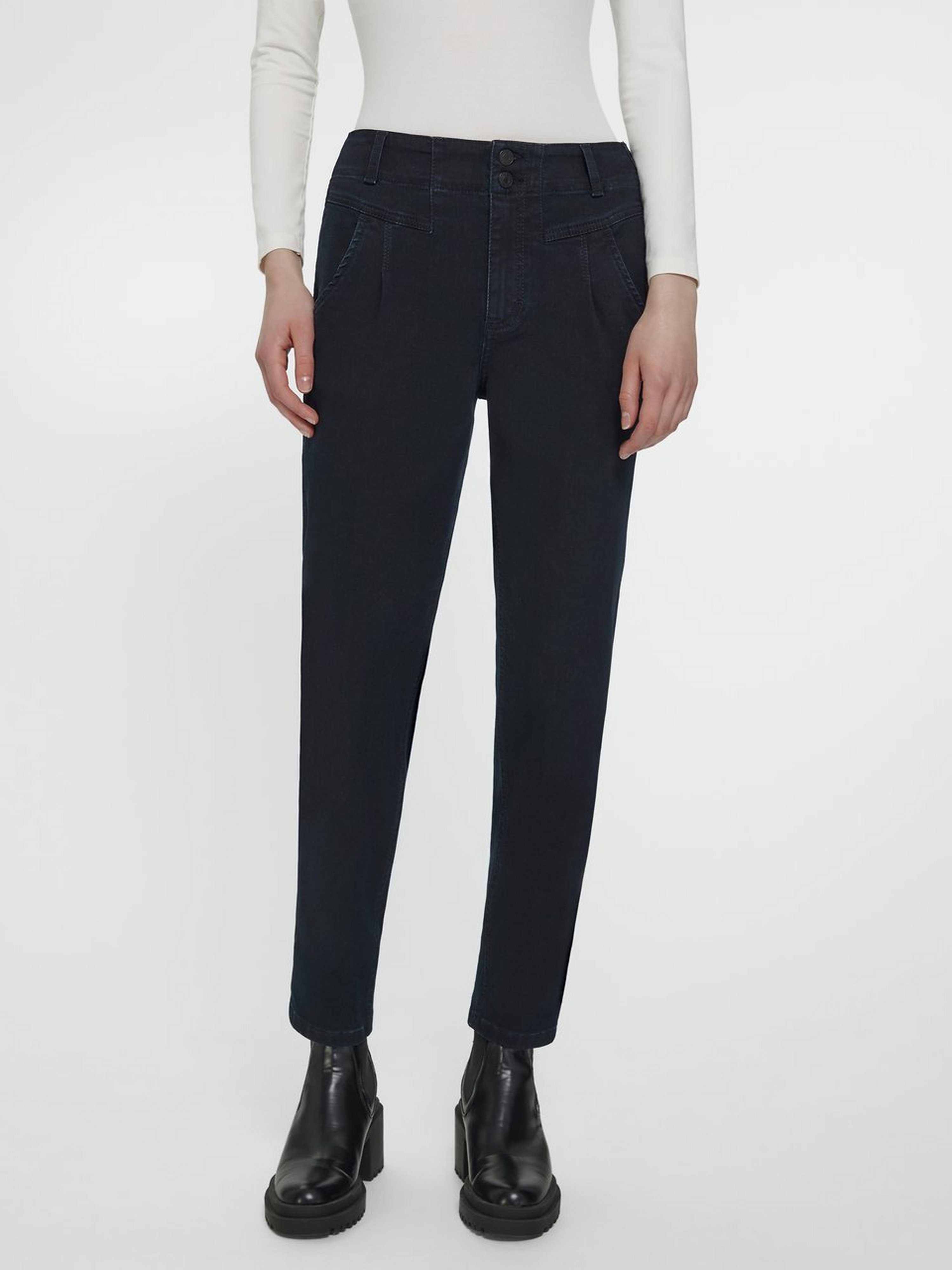 JeansJeans 