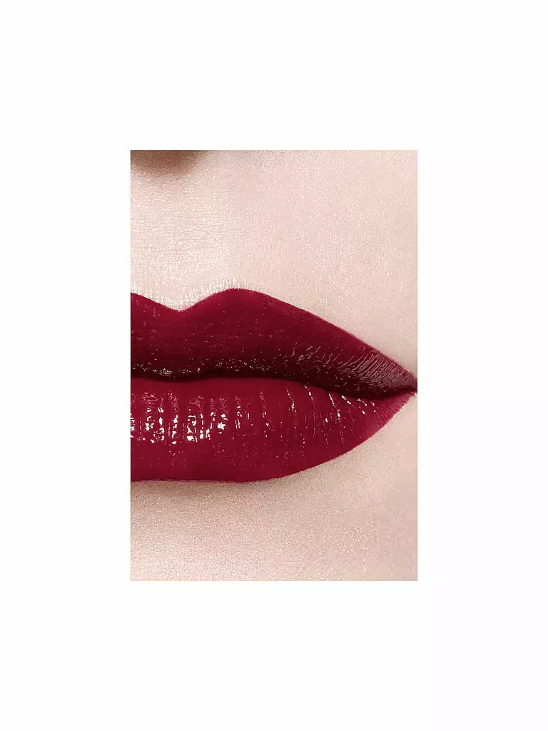 CHANEL  DER GLÄNZENDE FLUID-LIPPENSTIFT MIT LANGEM HALT 5.5ML rot