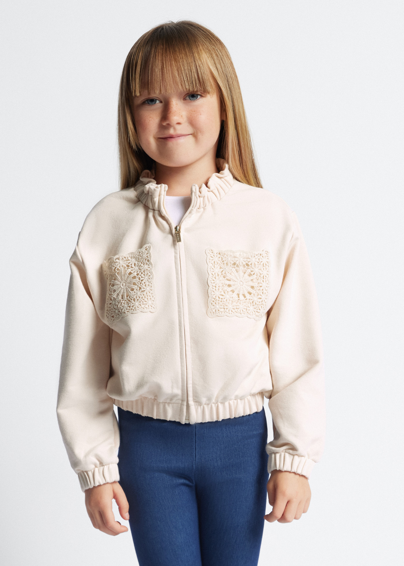Moletom feminino Almond com bolso em guipure