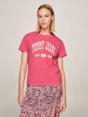Camiseta com o logo da universidade