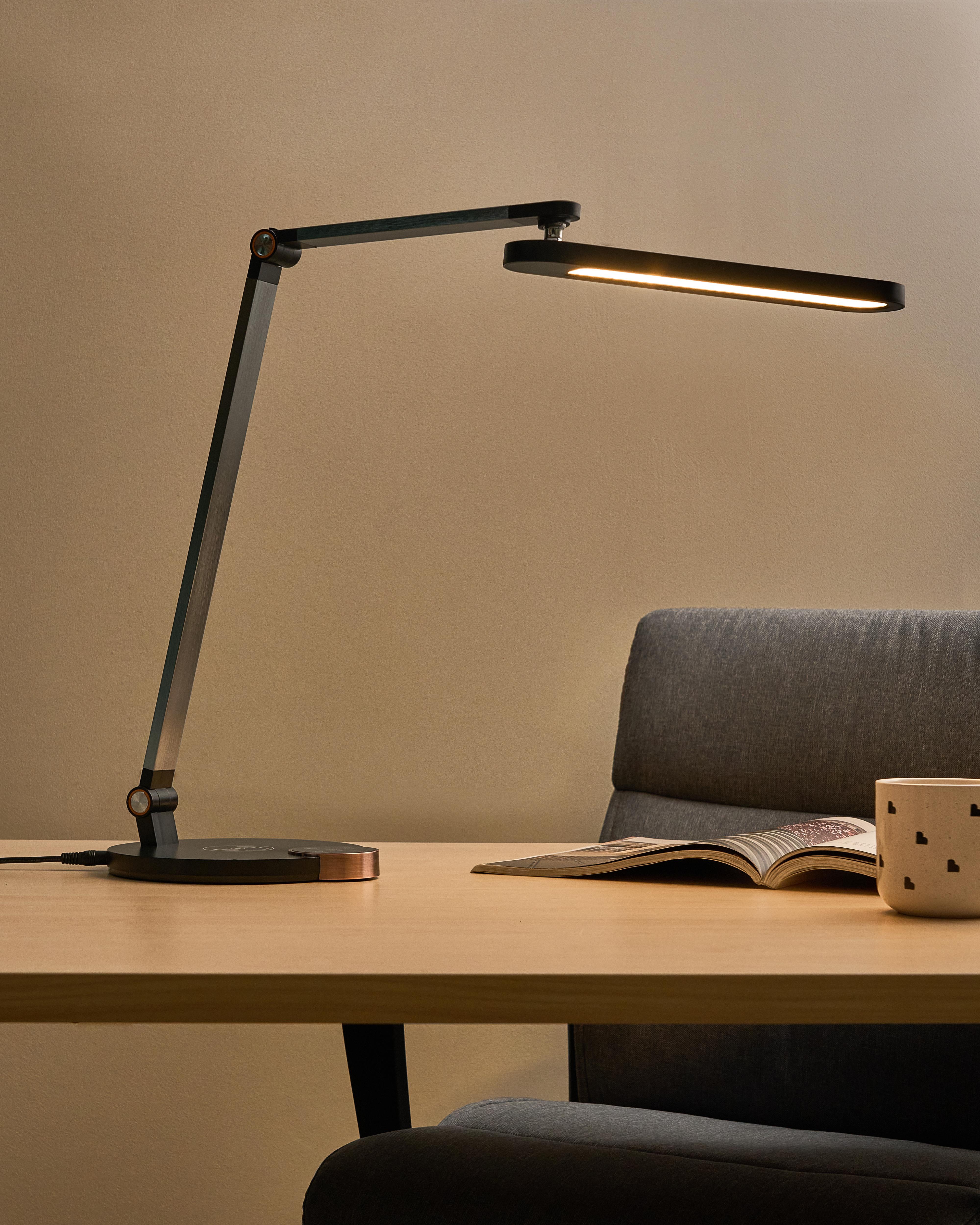 LED bureaulamp CAROY met draadloze oplader Zwart