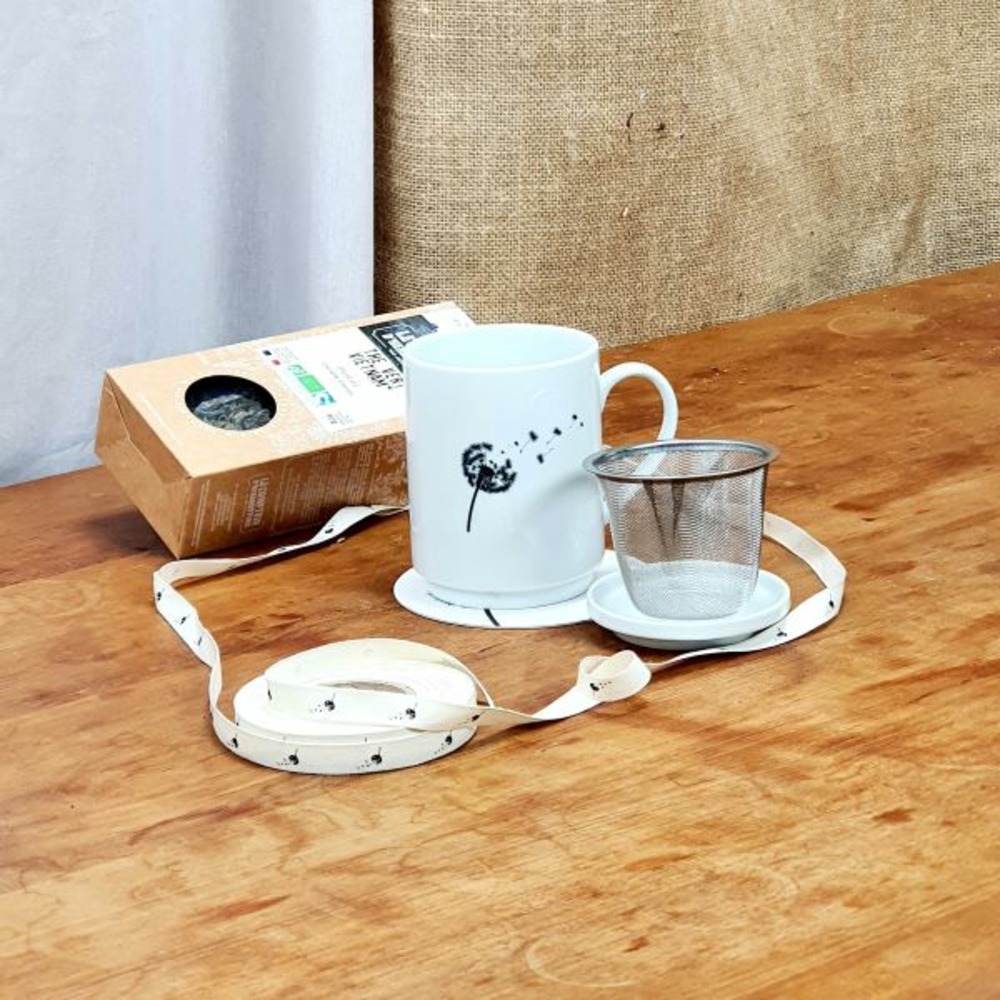 Coffret d'un théier avec sa tisanière fabrication française