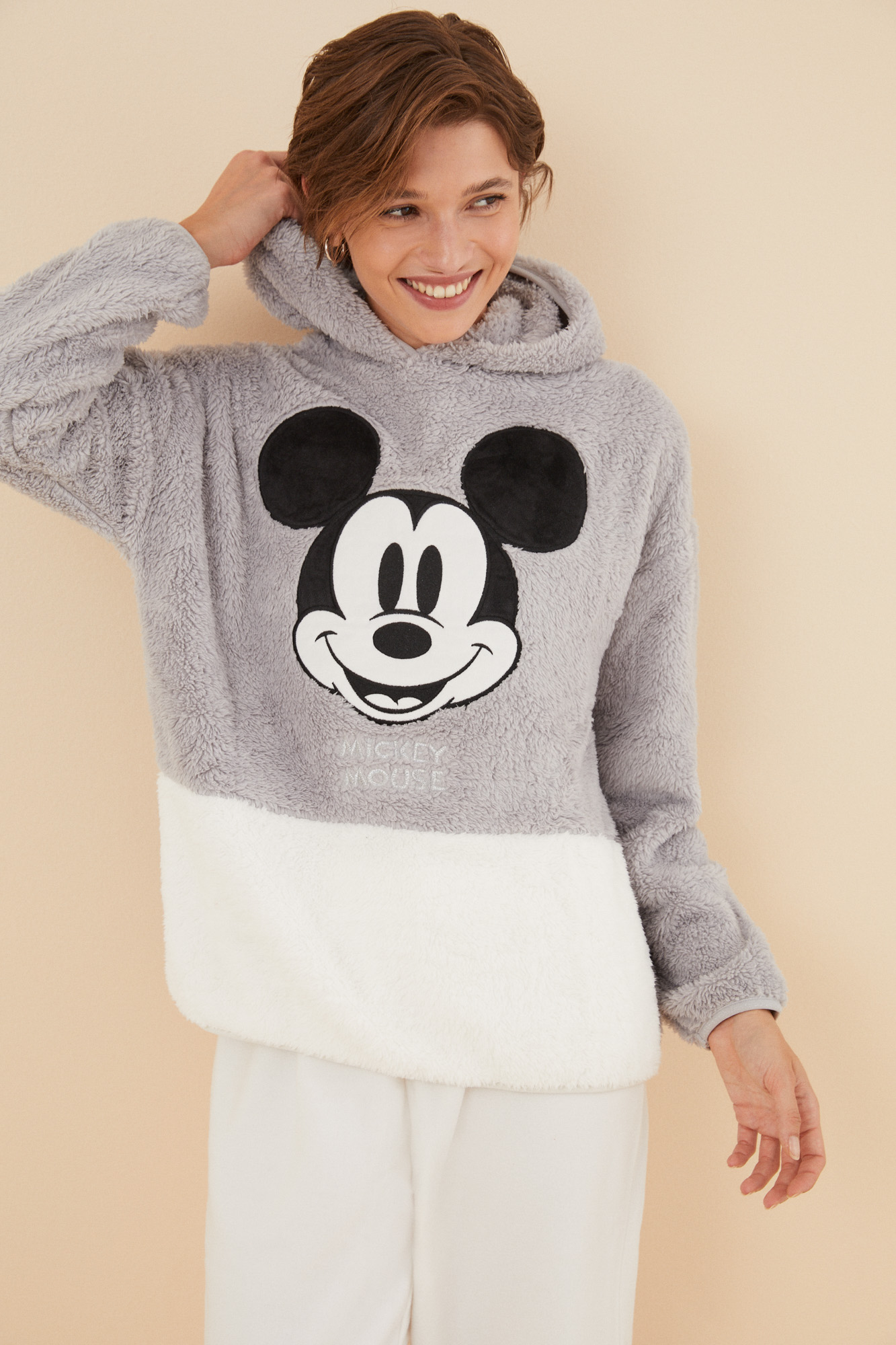 pijama longo e fofo do Mickey Mouse