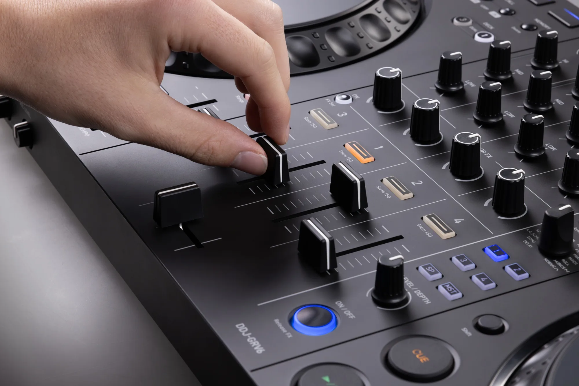 AlphaTheta DDJ-GRV6 Contrôleurs DJ