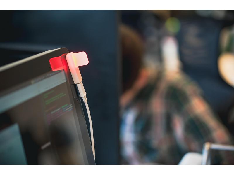 Luxafor Flag mit 1.5 m USB-C Kabel Luxafor Flag – USB-LED-Verfügbarkeitsanzeige zur Vermeidung von Ablenkungen