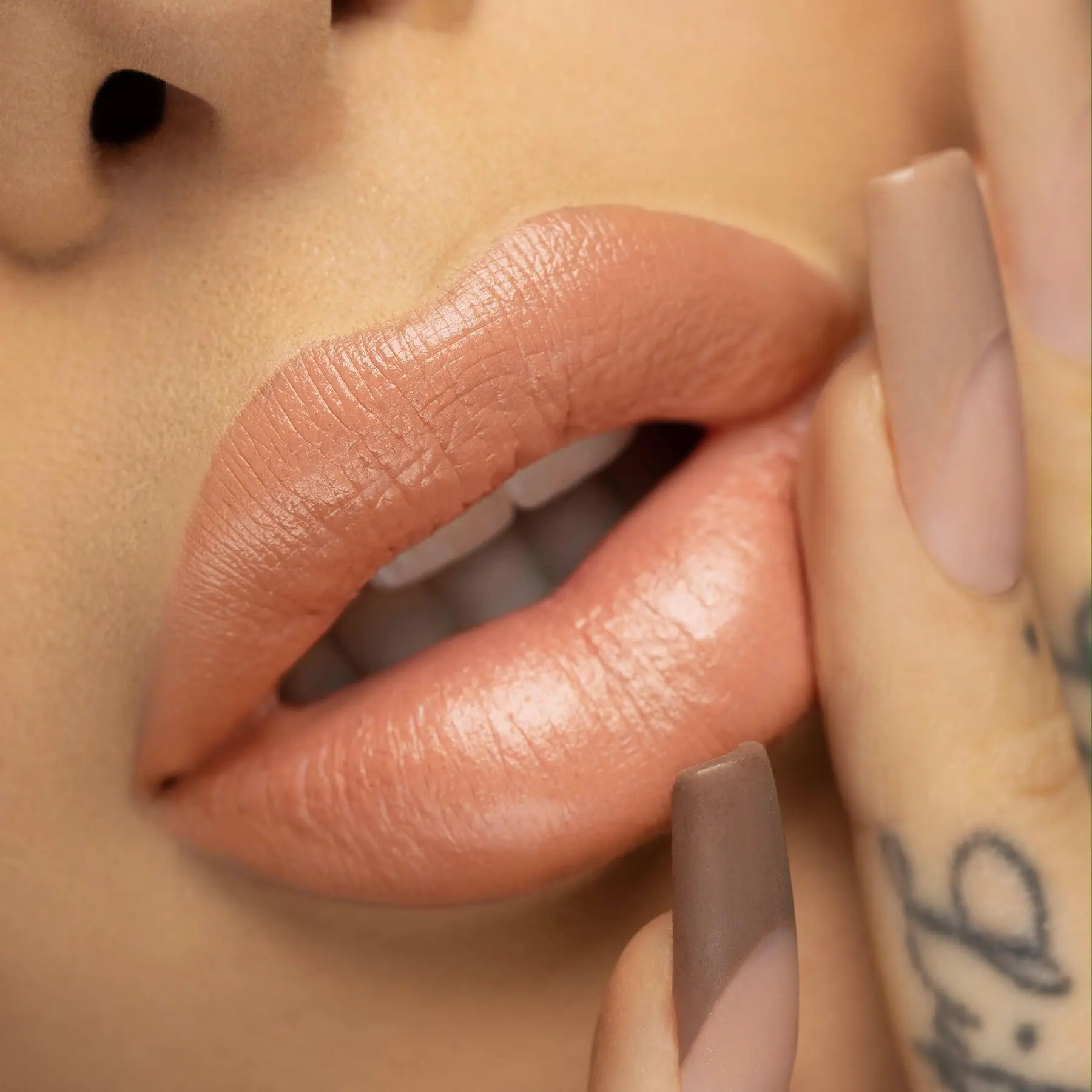 Nabilla Beauty - Rouge à Lèvres Nude- Nouveautés