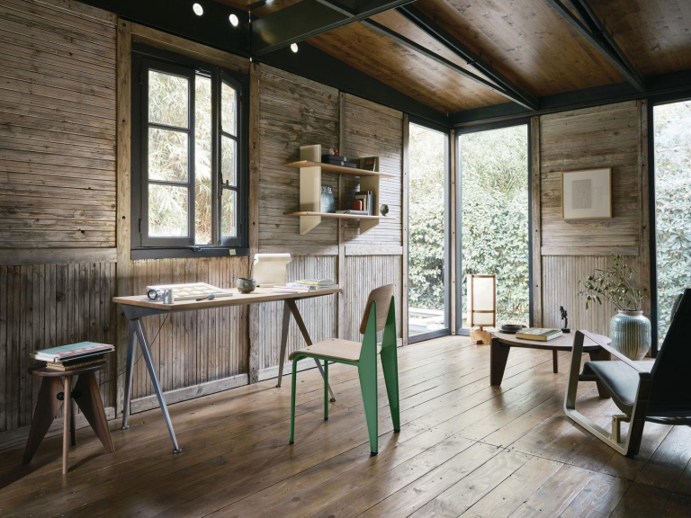 Vitra Rayonnage Mural wandplank naturel eiken diepzwart