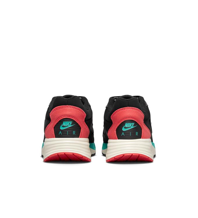 Nike Men Air Max Solo Sneakers