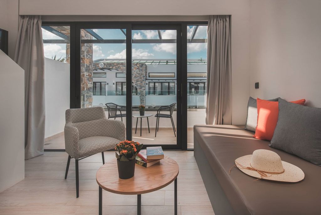 Cavo Suites Logies en ontbijt