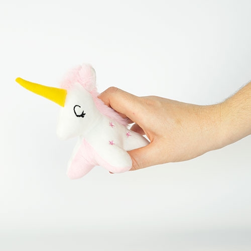 unicórnio de pelúcia