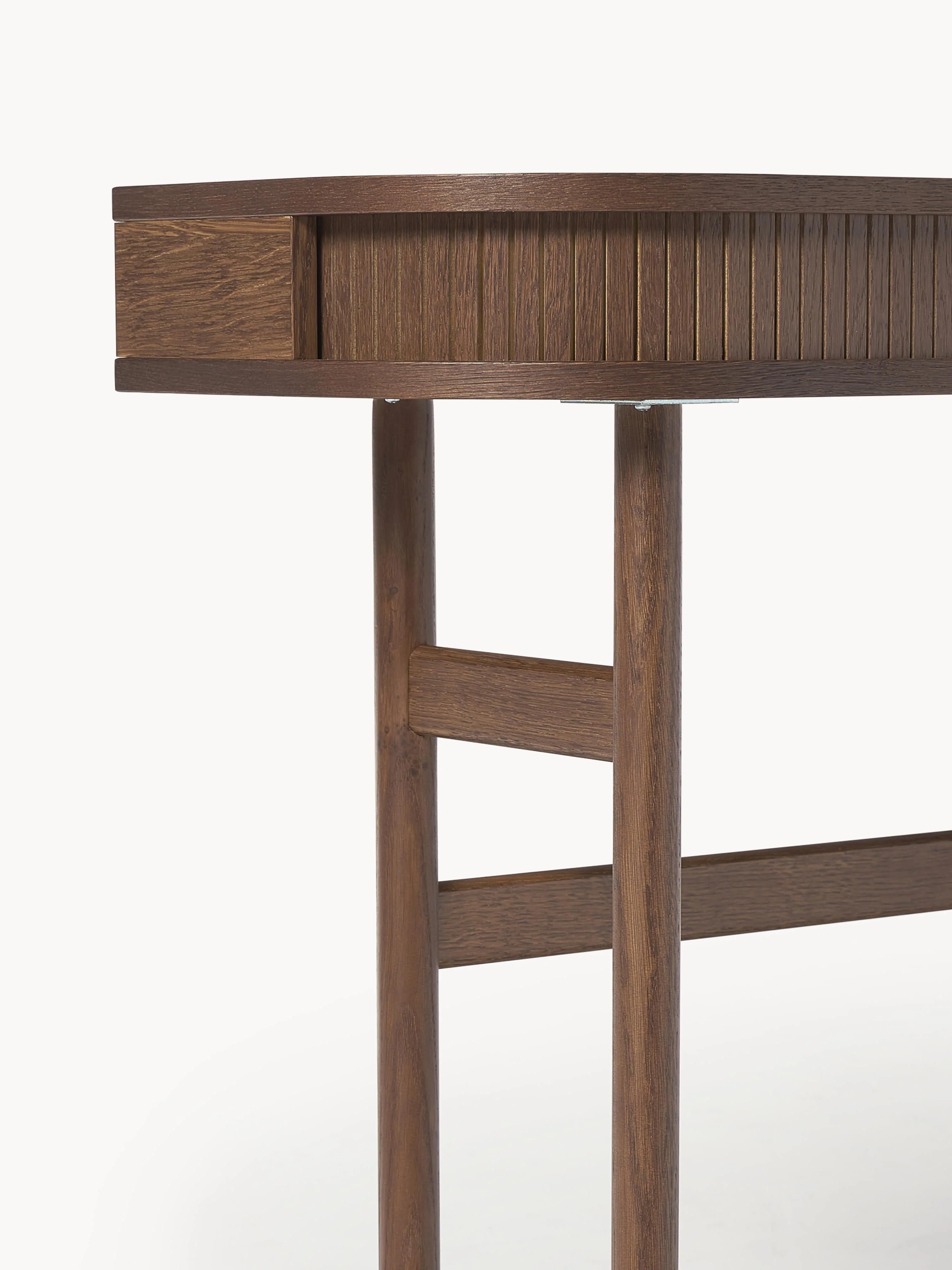 Wandtafel Calary met geribde voorzijde