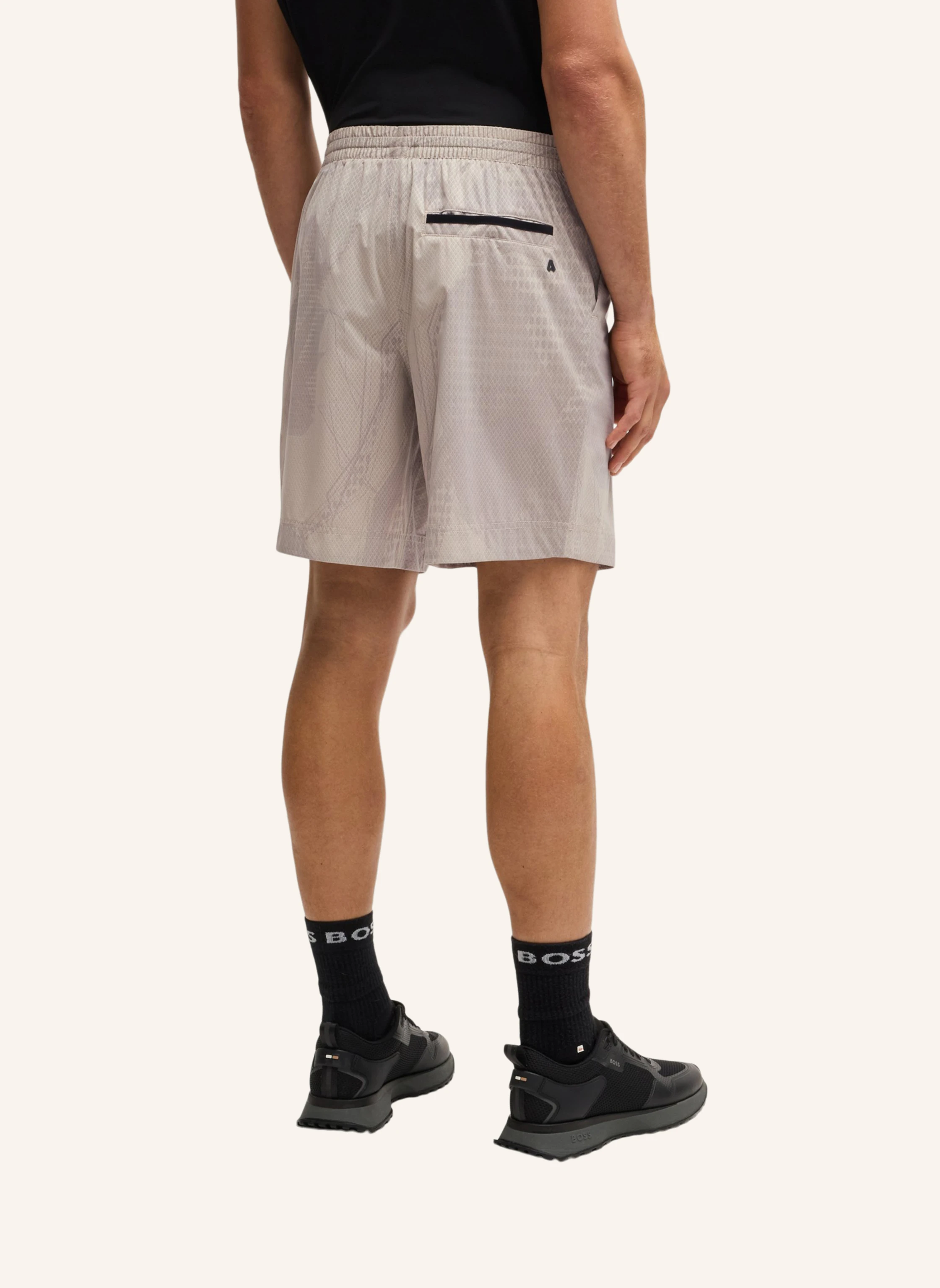 BOSS Short S_NEGEV Relaxed Fit