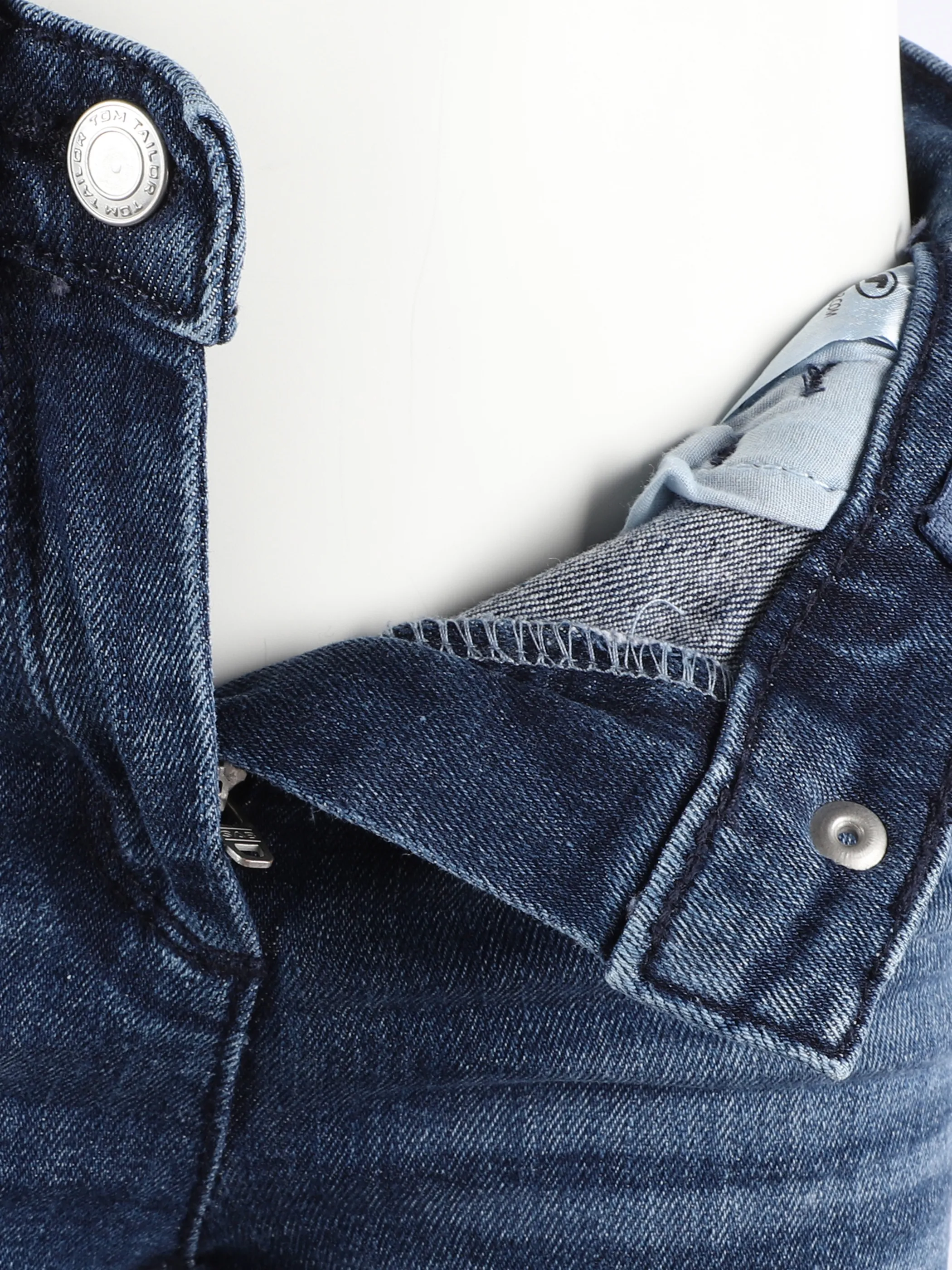 Mädchen Jeans mit Abnutzungsdetails