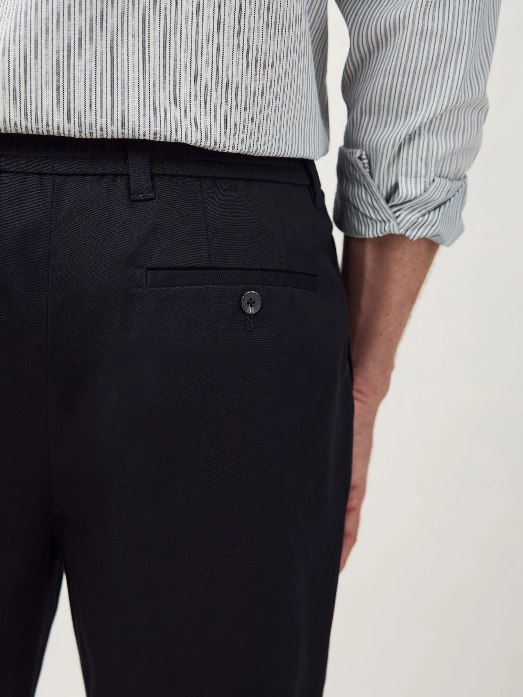 Zwart - Regular Tapered Fit Smart Cotton Chinos with Elasticated Back and Stretch