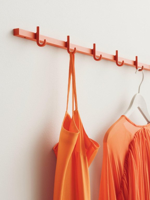 String Furniture Relief wandkapstok 82 oranje