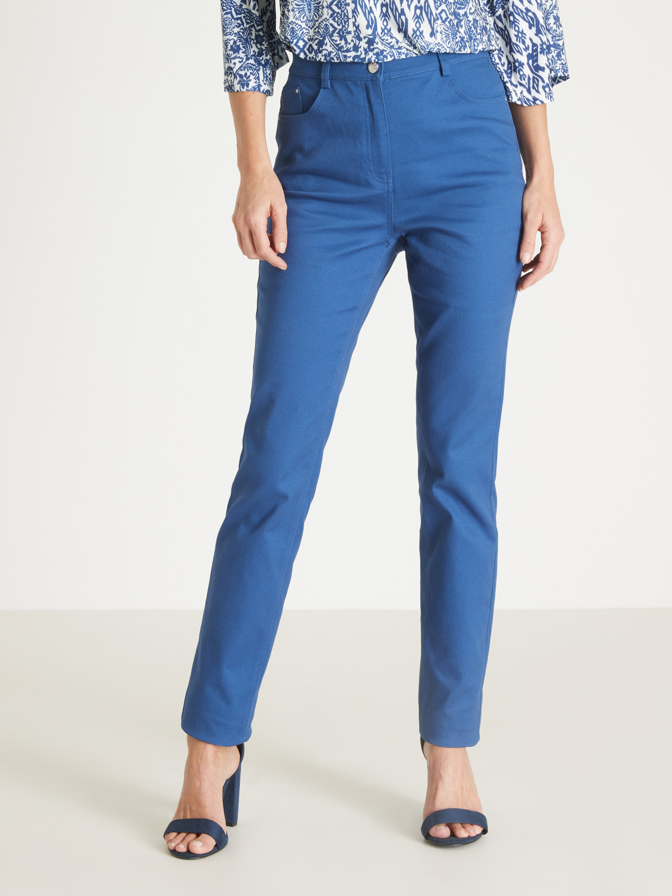 Pantalon 5 poches coupe droite