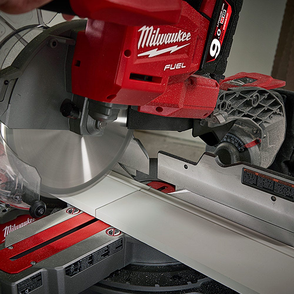 Serra de esquadria composta deslizante MILWAUKEE FUEL 254mm sem escovas 18V Skin M18FMS254-0