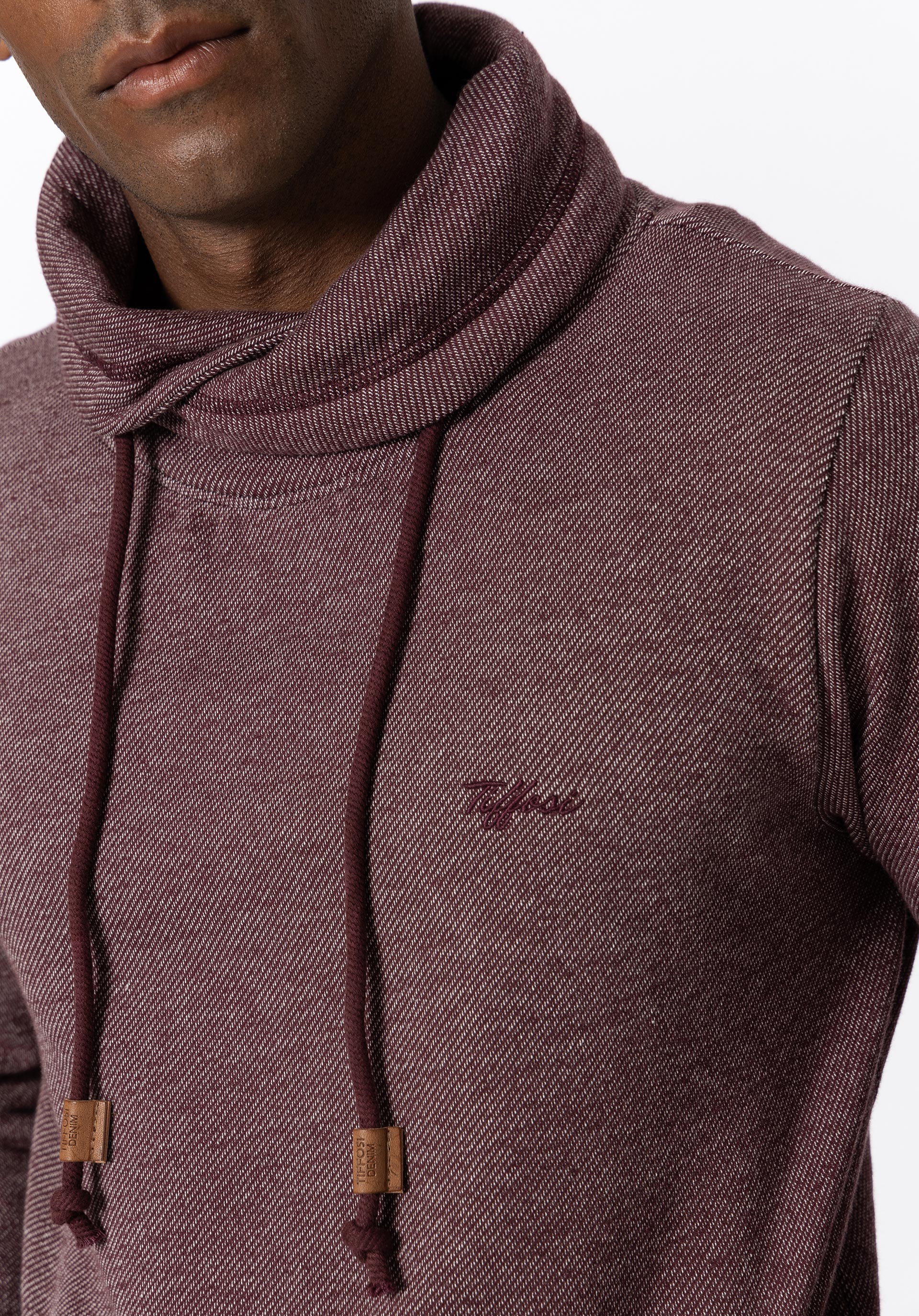 Sweatshirt com Decote Envolvente