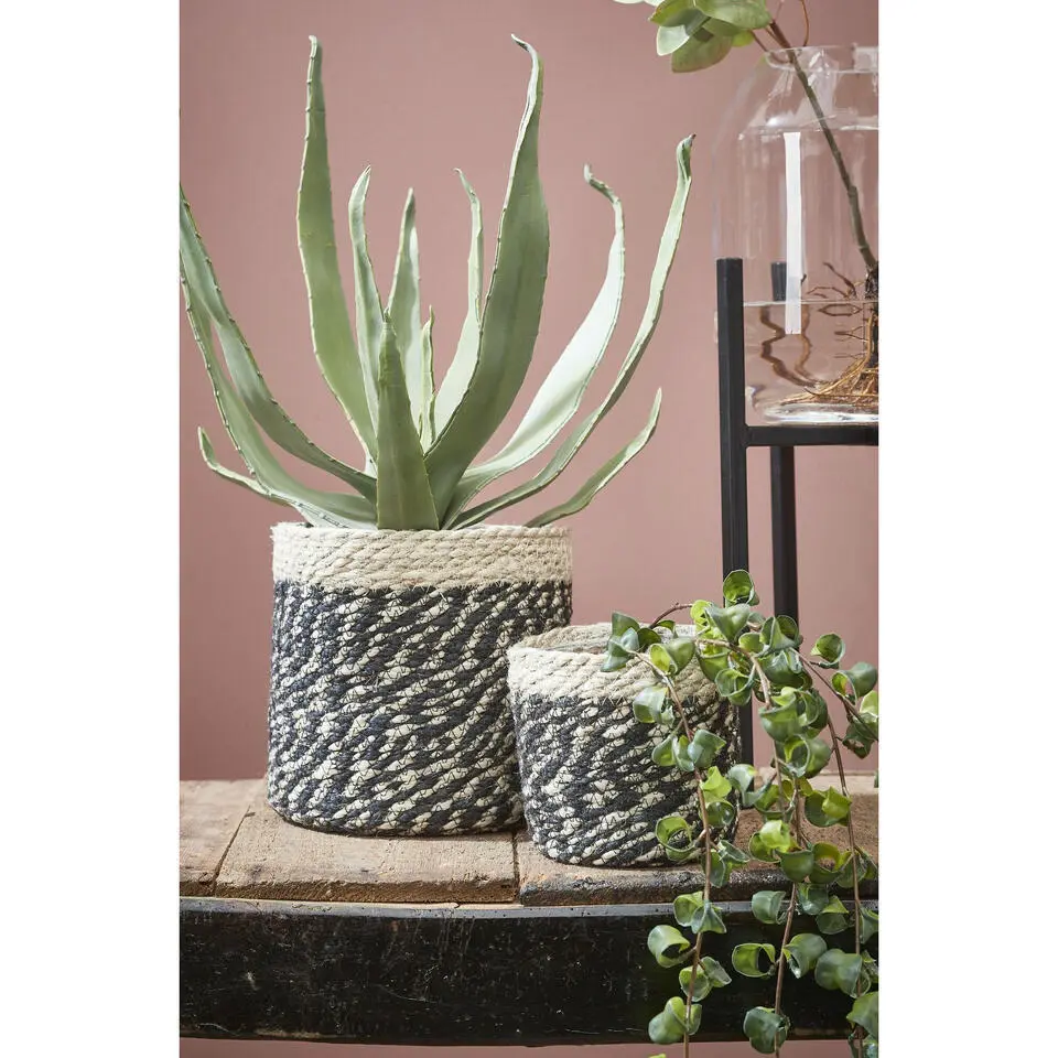 Mica Decorations Plantenmand - naturel met zwart - rotan - 16 cm