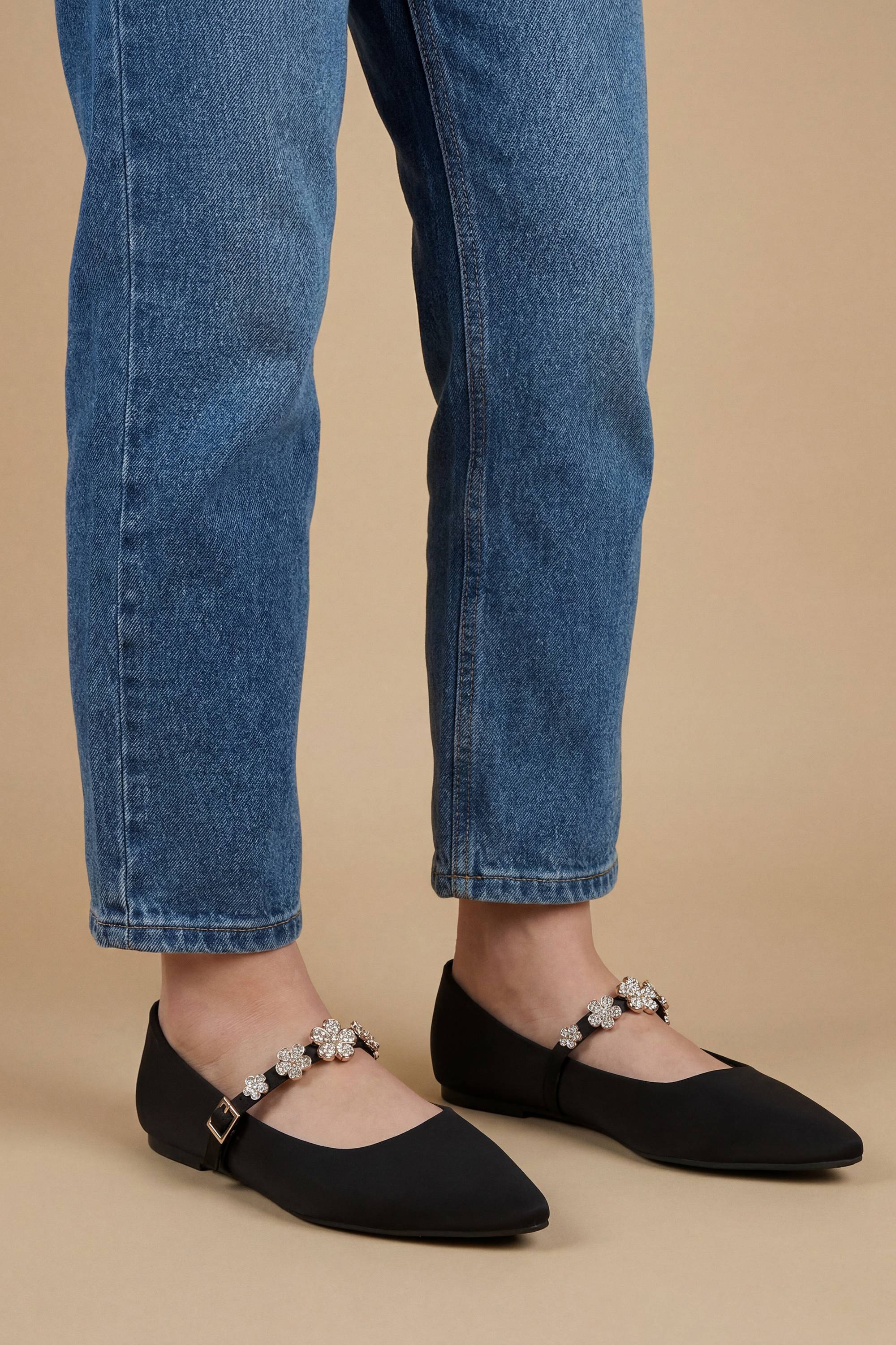 Oasis Ballerines Jem En Satin Avec Broche Fleur Détail Bride Maryjane