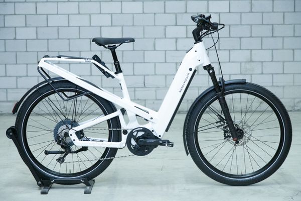 HOMAGE GT TOURING Crossover E-Bike  pearl white  54 CM