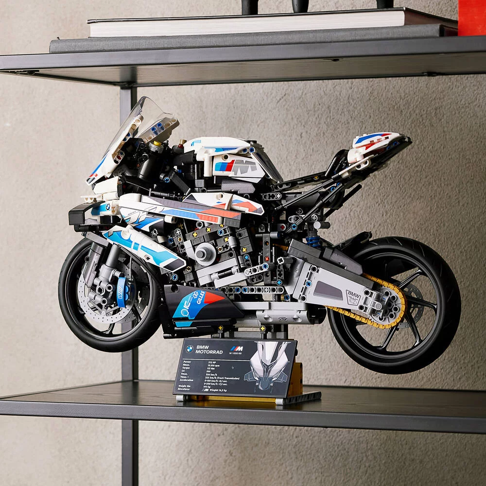 LEGO®TECHNIC 42130 - BMW M 1000 RR