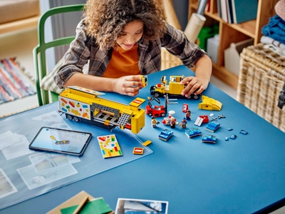 LEGO Gele vrachtwagen (60440)