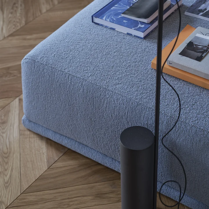 Muuto - Post LED-Stehleuchte, braungrün