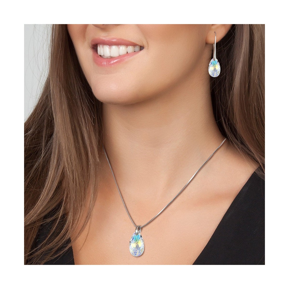 Parure collier et boucles d'oreilles SC Crystal orneés de Cristaux scintillants