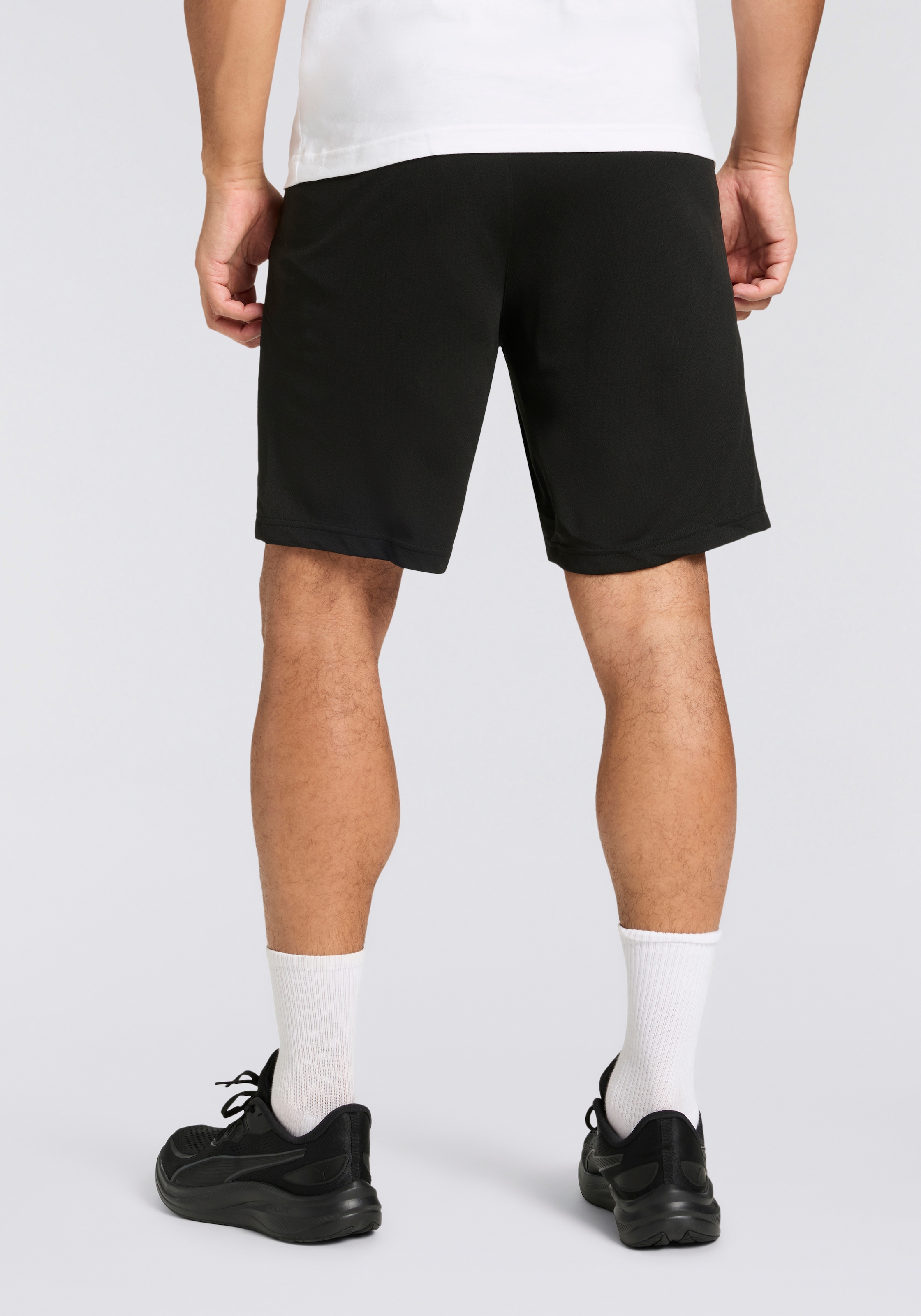 PUMA Trainingsshorts »TEAMRISE SHORT«  atmungsaktives Material, mit DryCELL Technologie, elastischer Bund