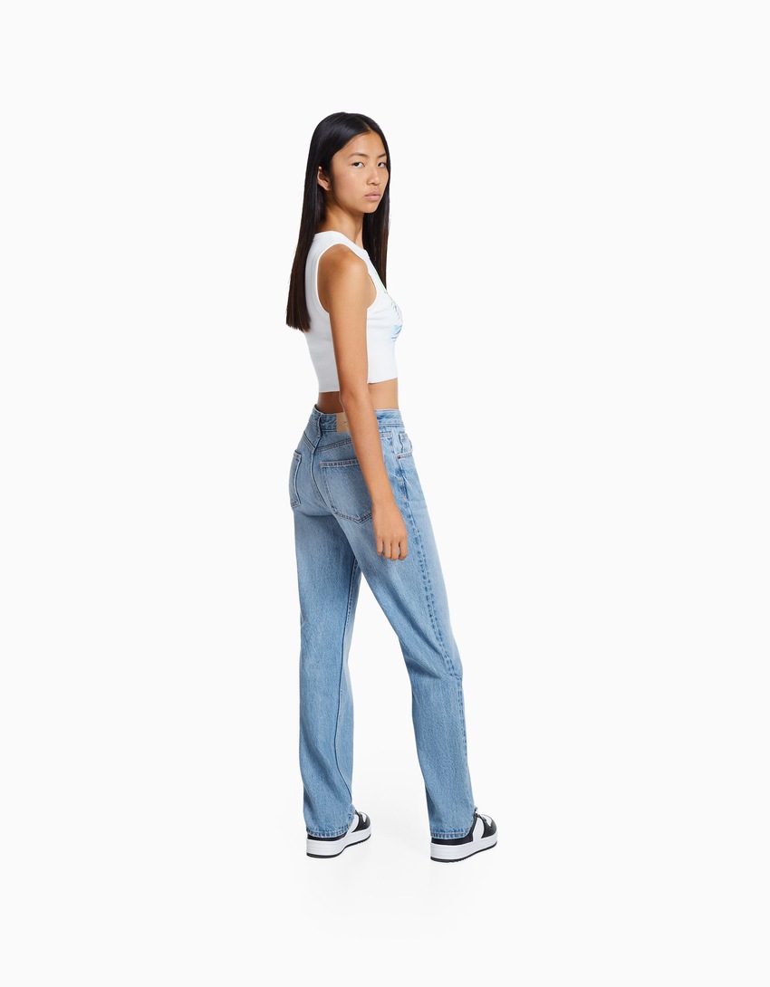 calça jeans de corte reto
