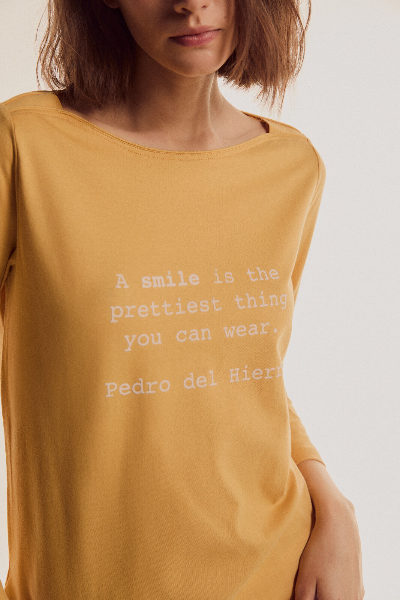 Camisa assimétrica estilo barco - Amarela
