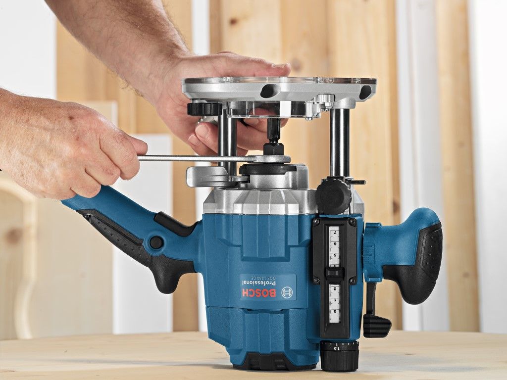 Bosch GOF 1250 CE Bovenfreesmachine - 0601626000