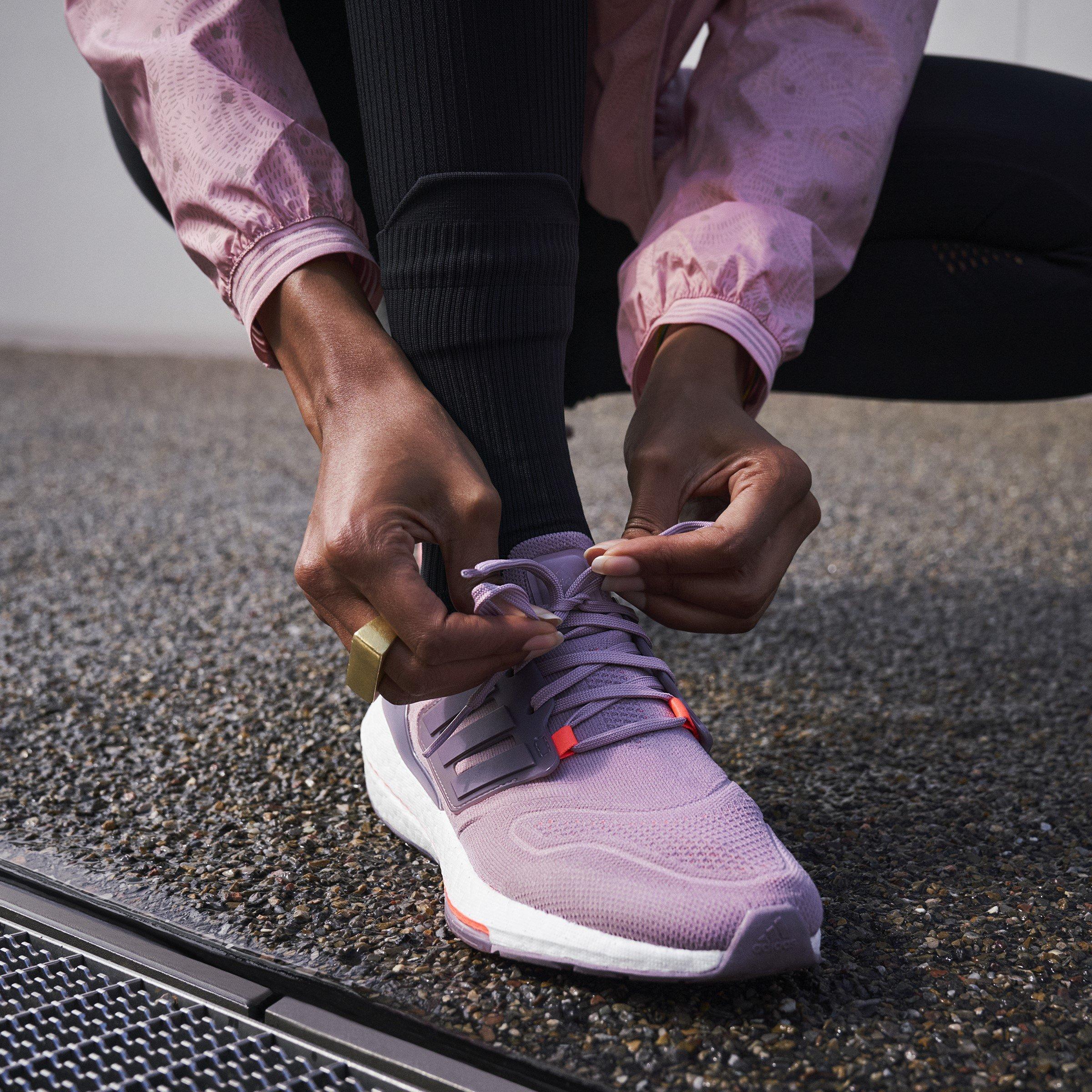 adidas ULTRABOOST 22 SHOES Womens