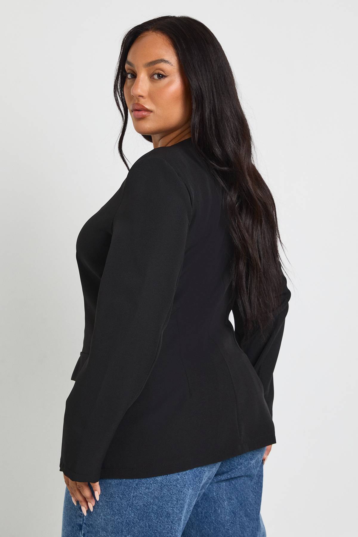 boohoo Blazer Plus boutonné à ourlet fendu