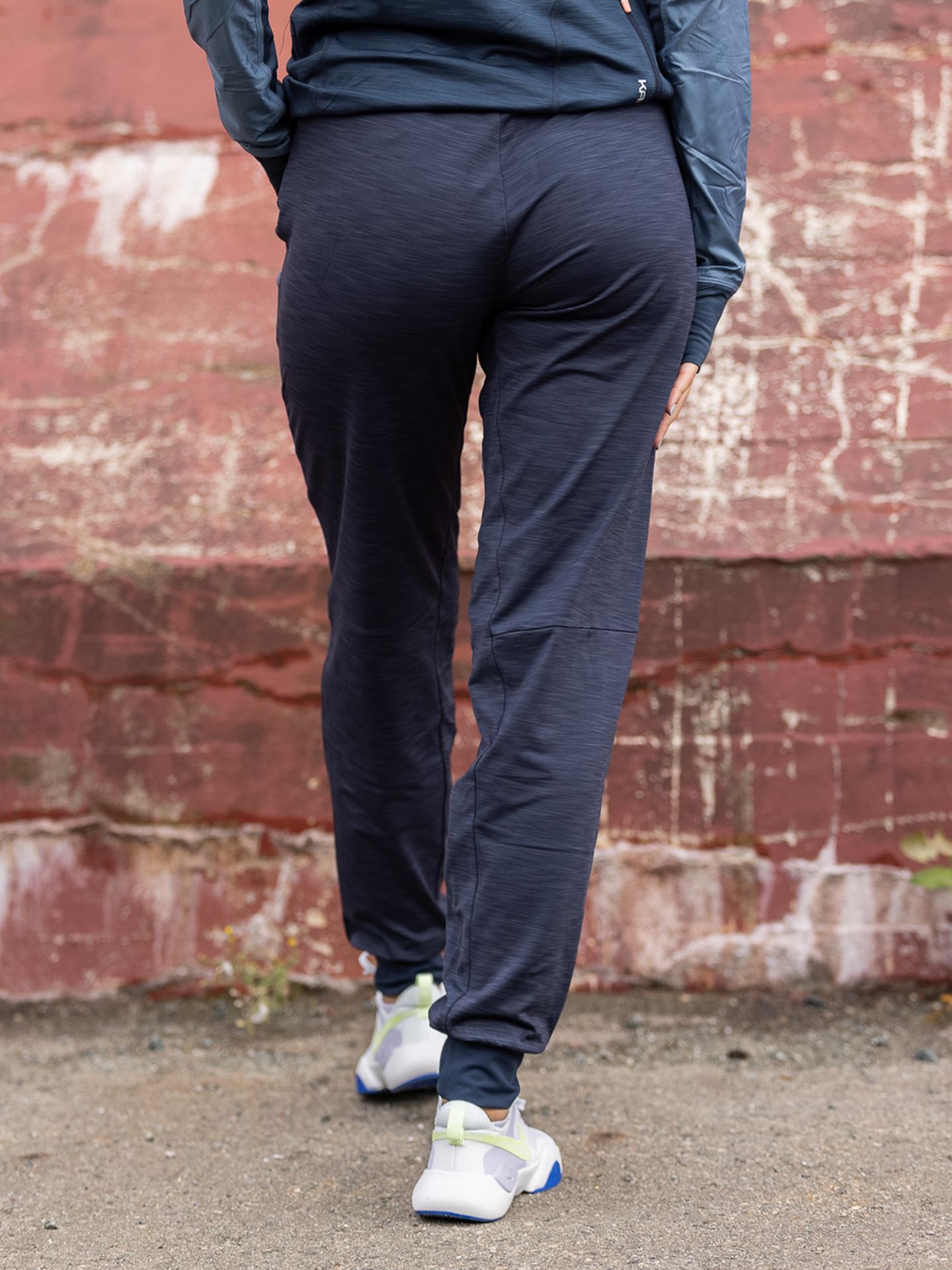 Julie Pant