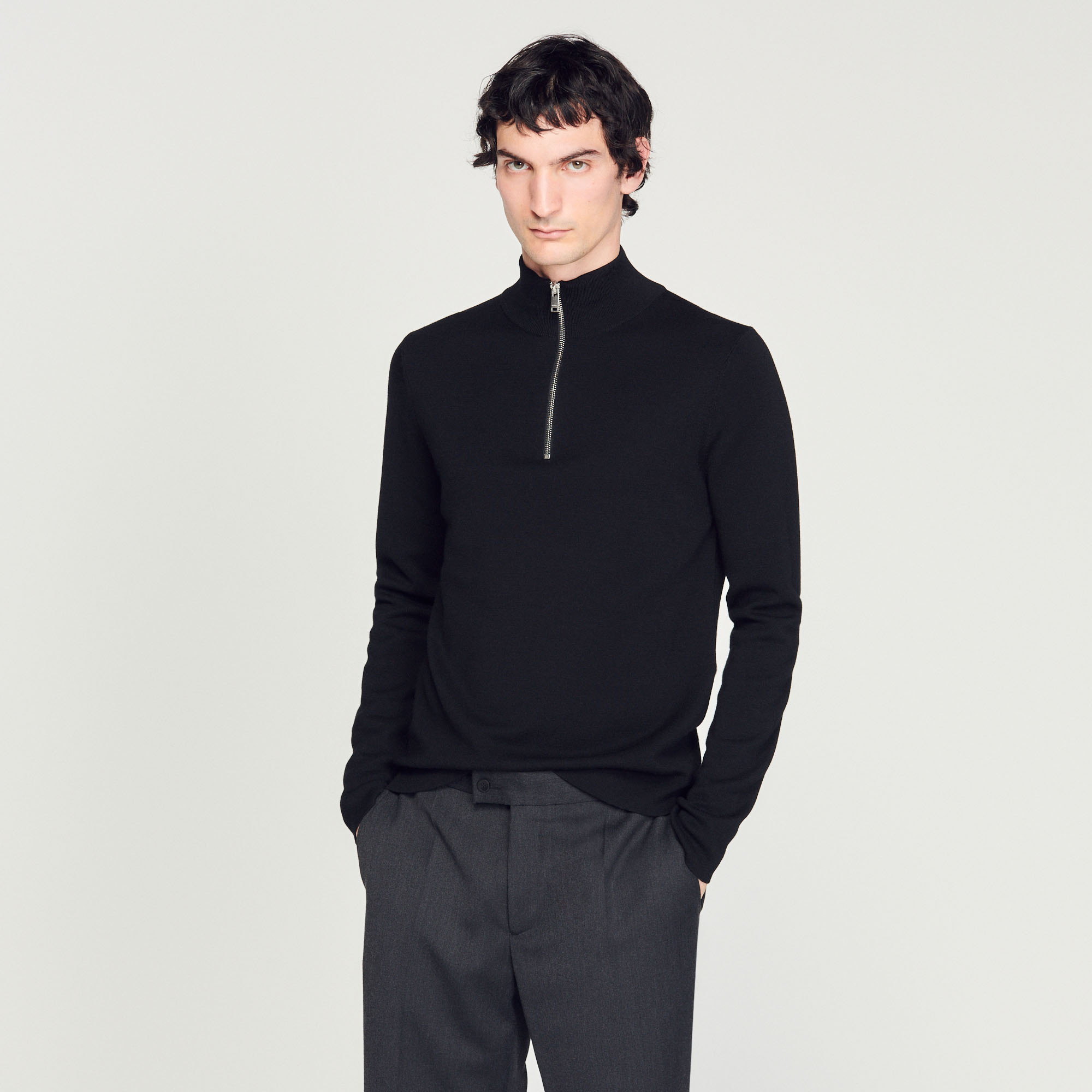 Pull en laine á col zippe