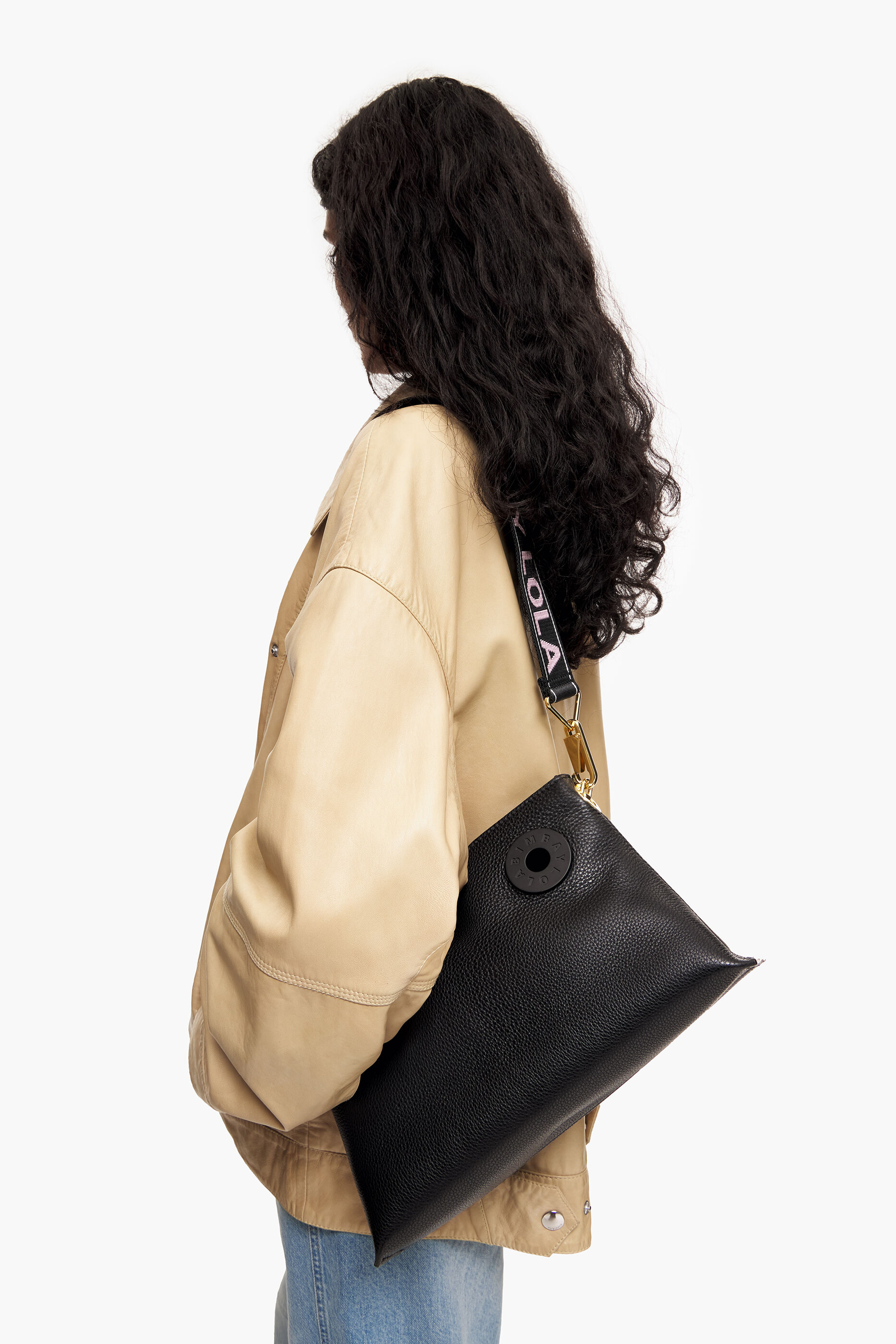 Bolsa trapezoidal M em couro preto
