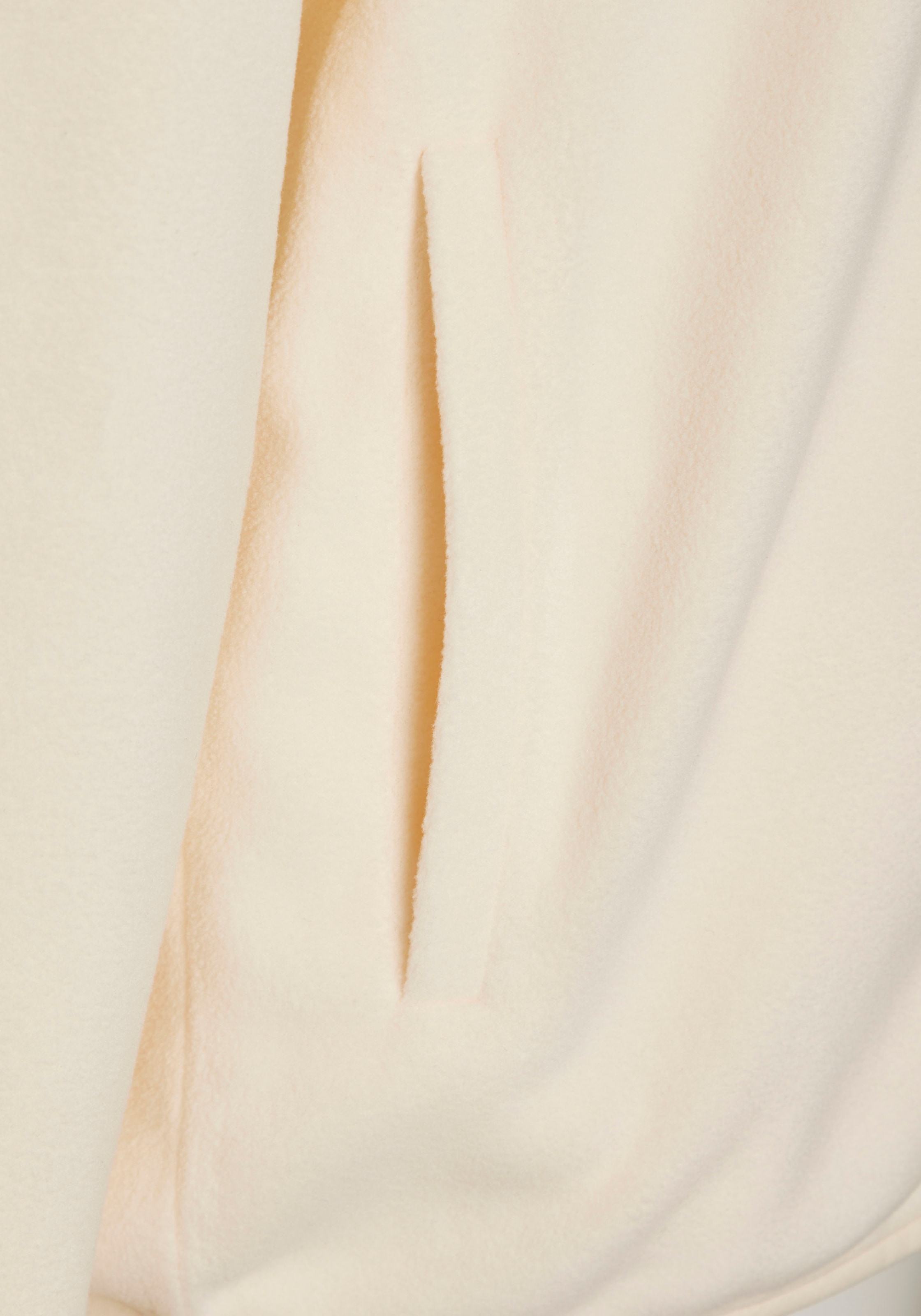 Vivance Sweatjacke , mit Stehkragen und Eingrifftaschen