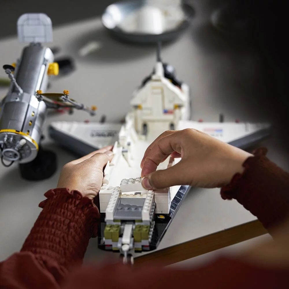 LEGO®ICONS 10283 - LA NAVETTE SPATIALE DISCOVERY DE LA NASA