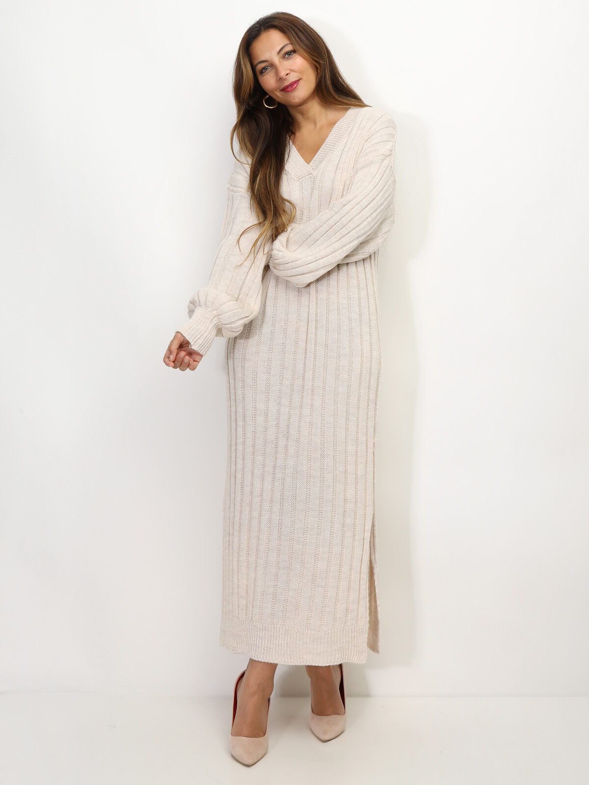 Robe en maille côtelée à fentes- Beige