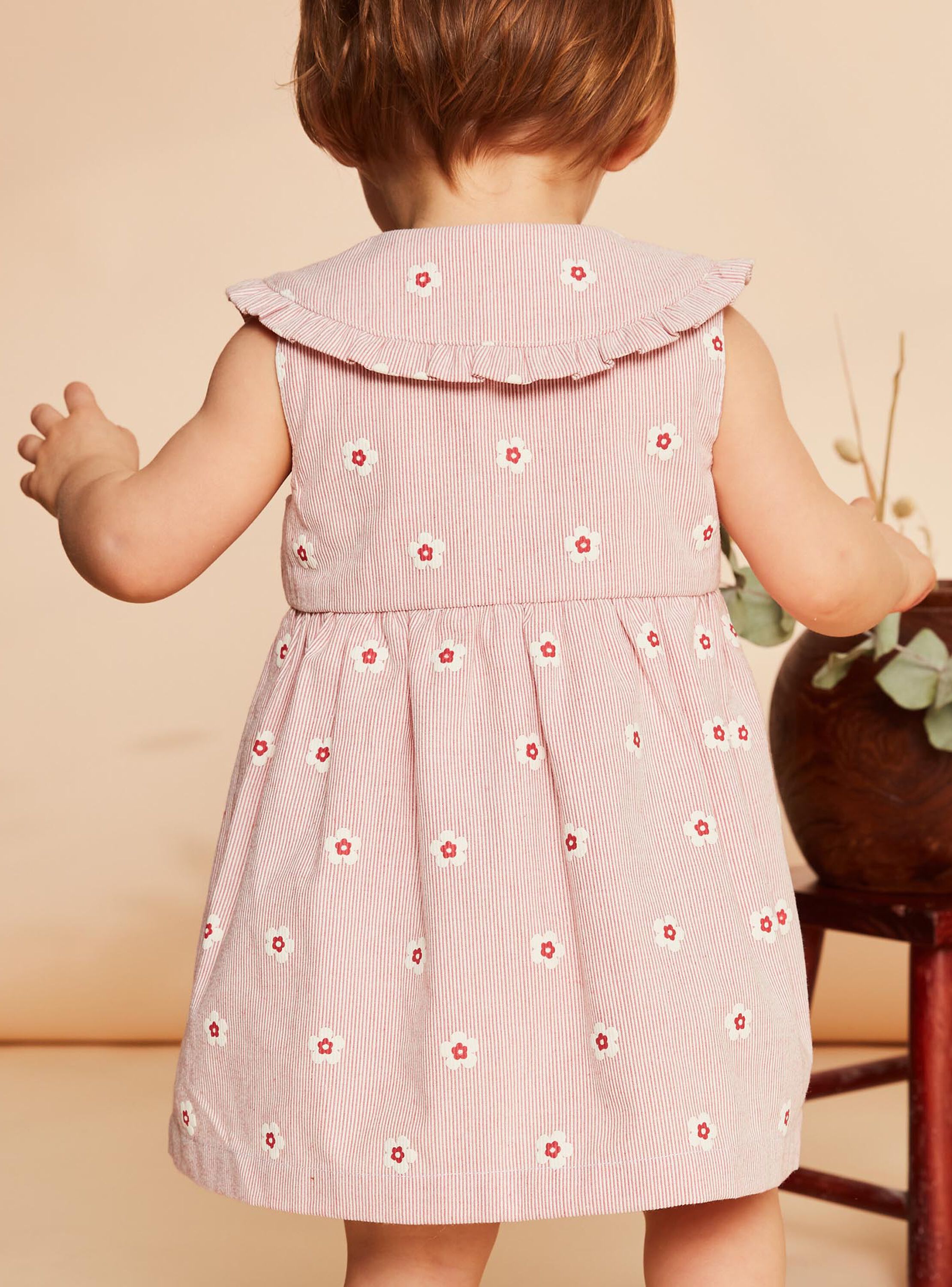 Robe écrue à rayures et fleurs
