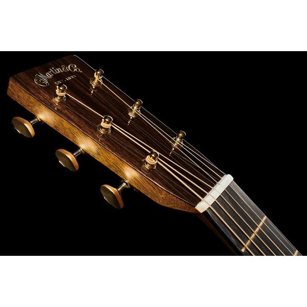 Martin Guitar 000-28E Modern Deluxe