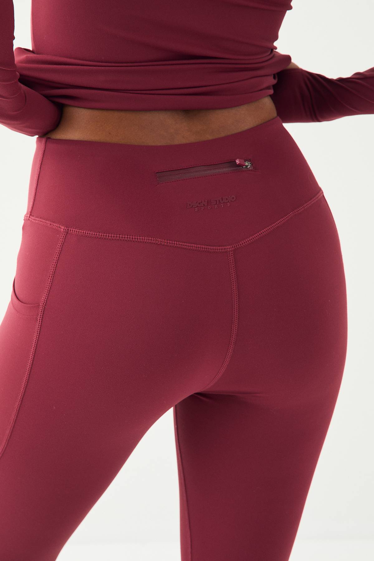 Legging de Sport DSGN Studio Sport Ultra Sculpt avec Détails de Poches