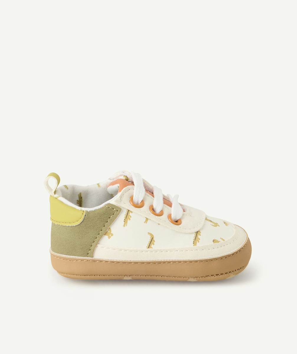 chaussons type basket bébé garçon blanches avec crocodile