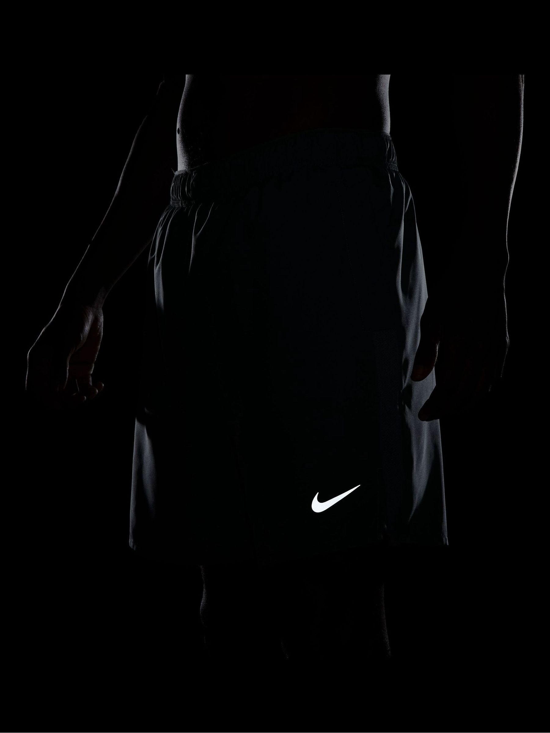 Grijs - Nike Challenger Dri-FIT hardloopshort met slipvoering